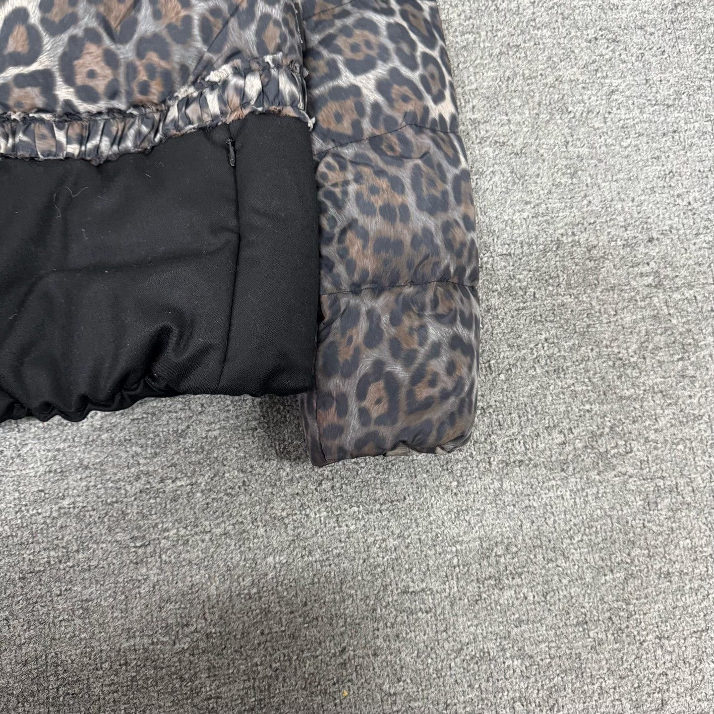 Moncler Moncler Leopard Print Down Jacket Size 0 Size XS / US 0-2 / IT 36-38 - 4 Thumbnail