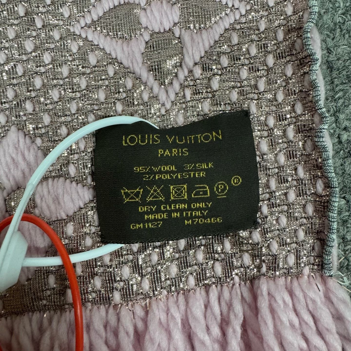 Louis Vuitton Louis Vuitton Monogram Logomania Scarf ONE SIZE Size ONE SIZE - 5 Thumbnail