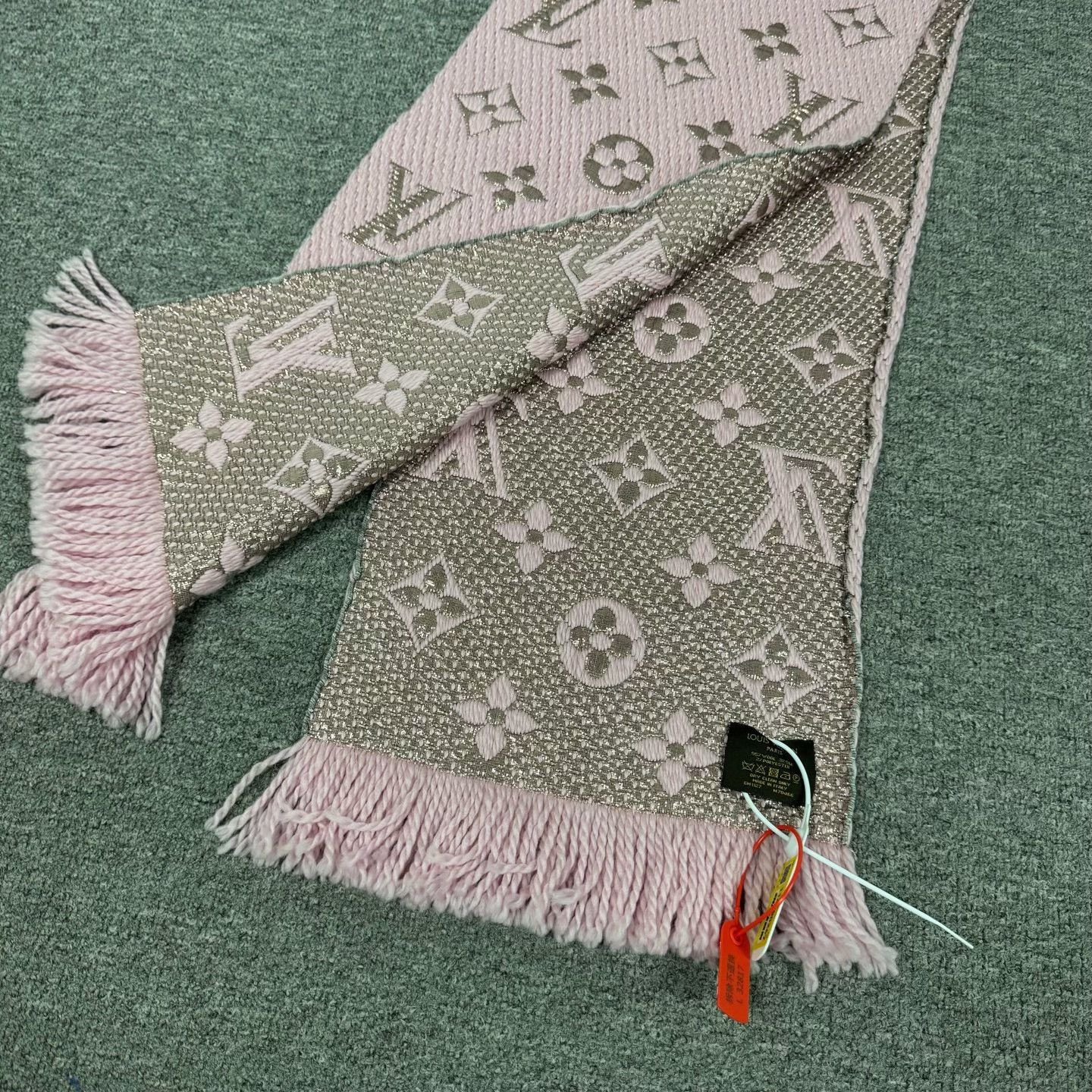 Louis Vuitton Louis Vuitton Monogram Logomania Scarf ONE SIZE Size ONE SIZE - 4 Thumbnail
