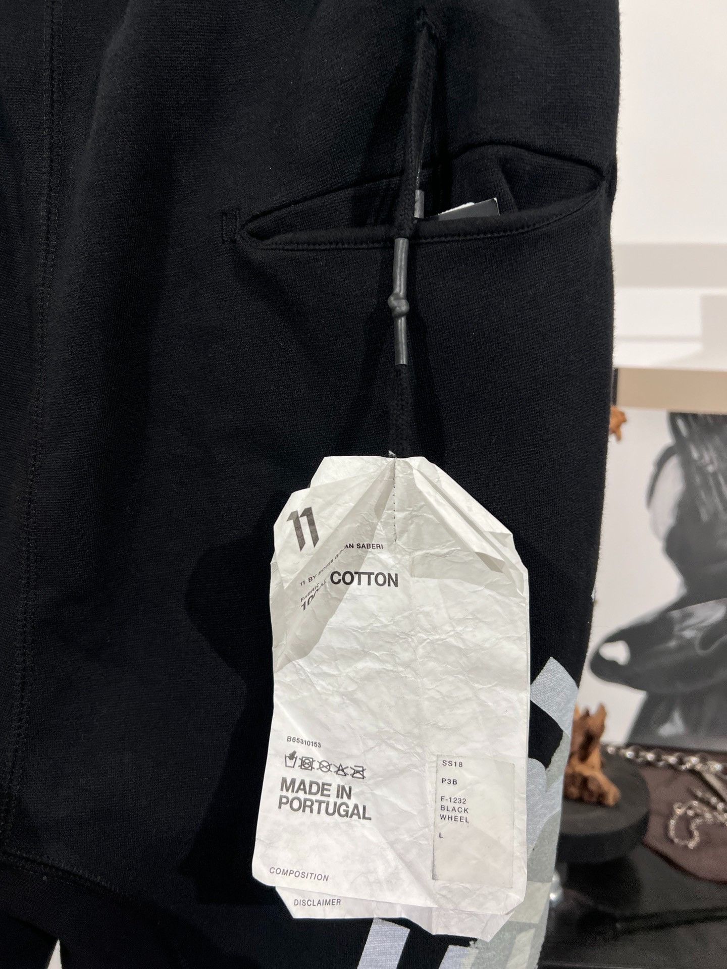 11 By Boris Bidjan Saberi Boris Bidjan Saberi 11by BBS Cuffed Sweatpants Size US 32 / EU 48 - 4 Thumbnail