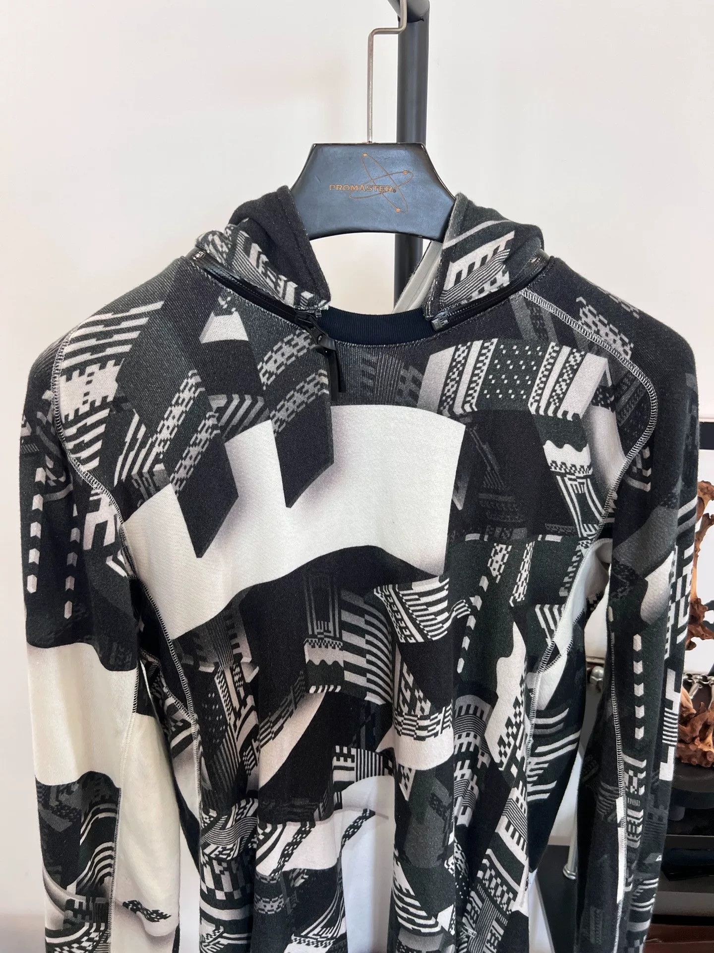 11 By Boris Bidjan Saberi Boris Bidjan Saberi 11by BBS Graphic Print Hoodie Size US S / EU 44-46 / 1 - 4 Thumbnail