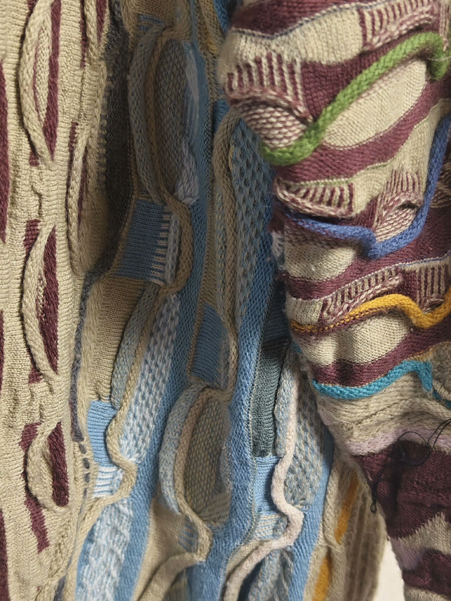 Vintage Vintage Coogi Bitter Melon Pattern Sweater Size US M / EU 48-50 / 2 - 3 Thumbnail
