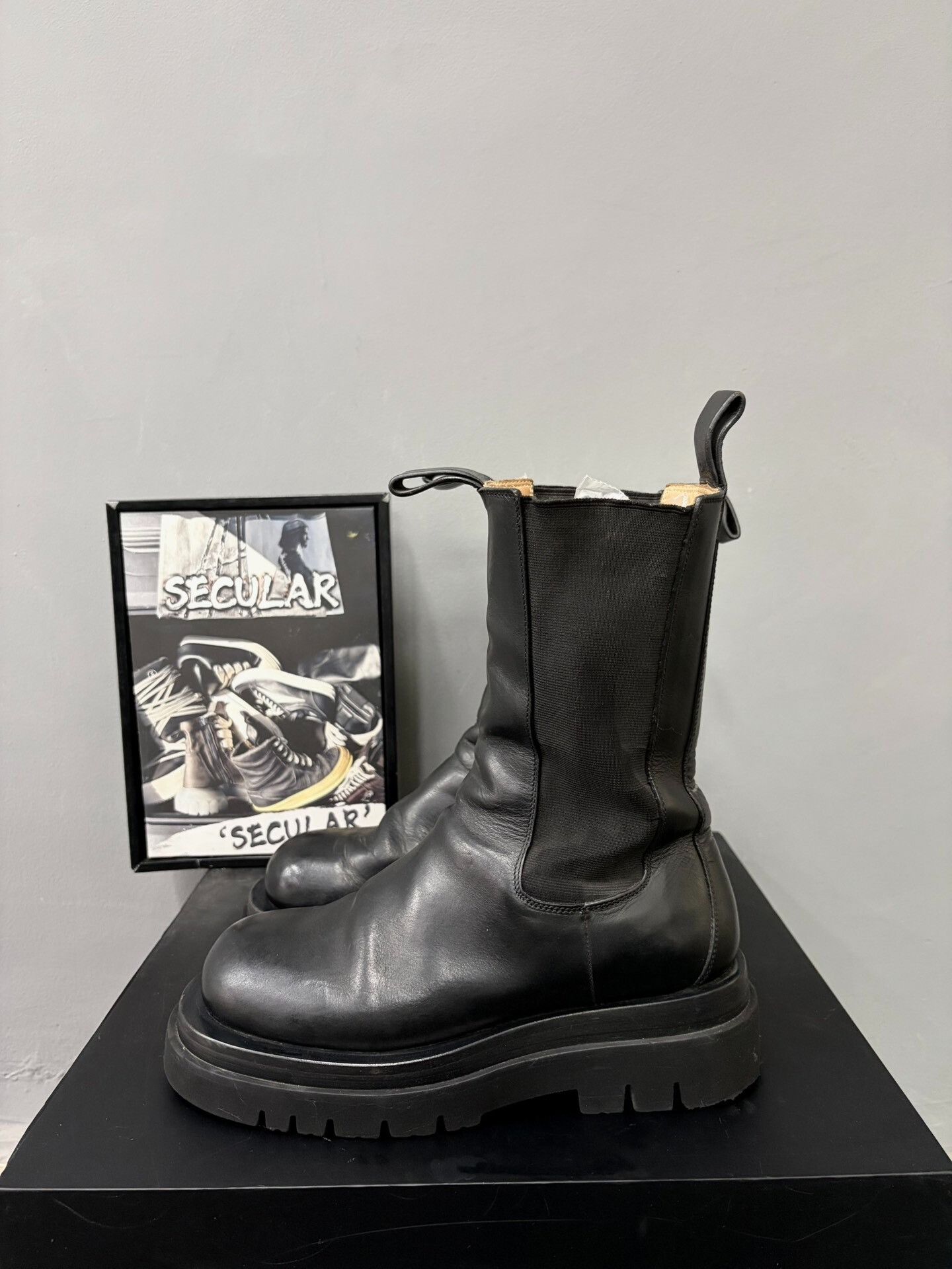 Bottega Veneta Bottega Veneta Lug Sole Chelsea Boots Size US 7 / IT 37 - 4 Thumbnail