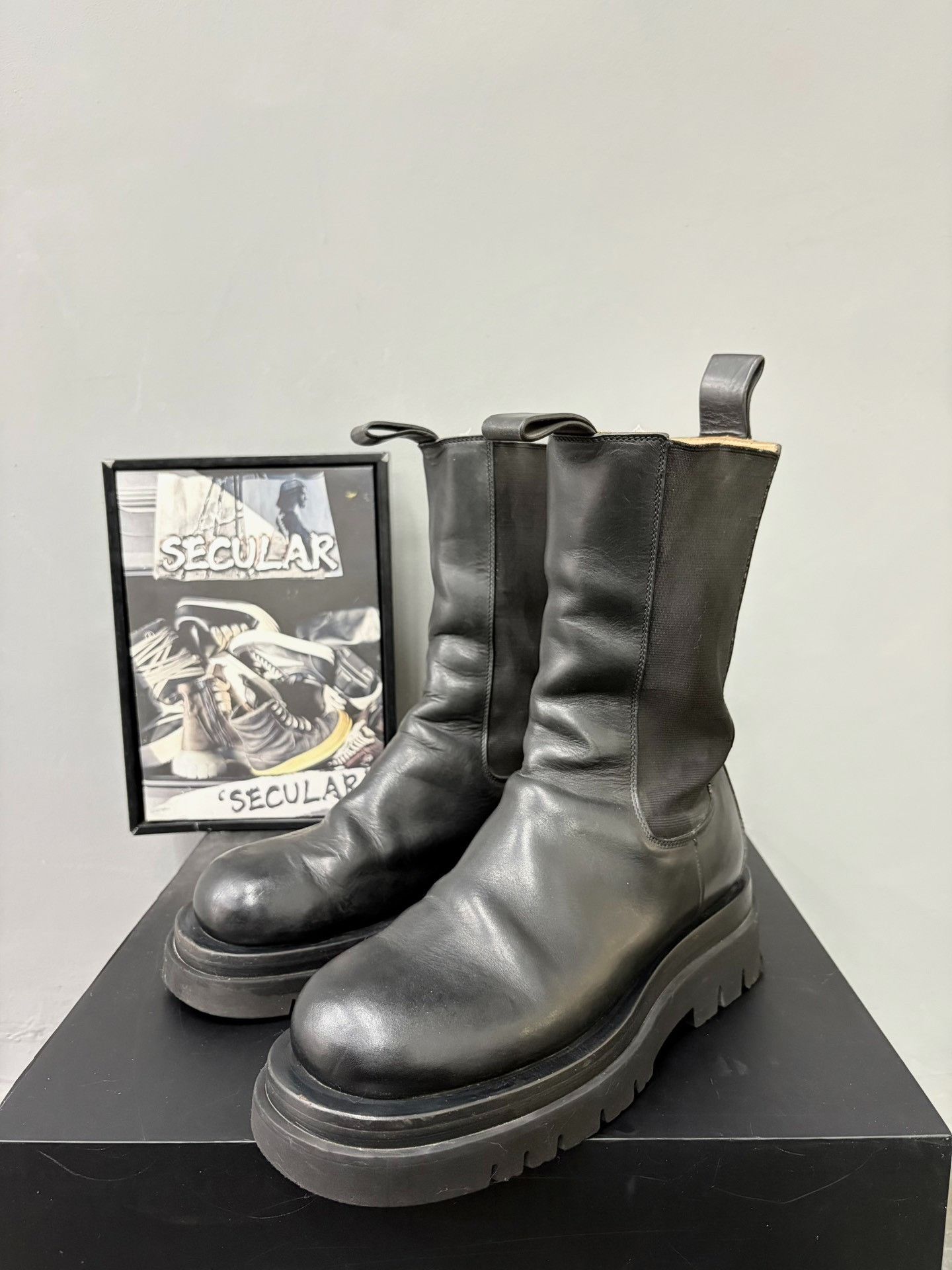 Bottega Veneta Bottega Veneta Lug Sole Chelsea Boots Size US 7 / IT 37 - 3 Thumbnail