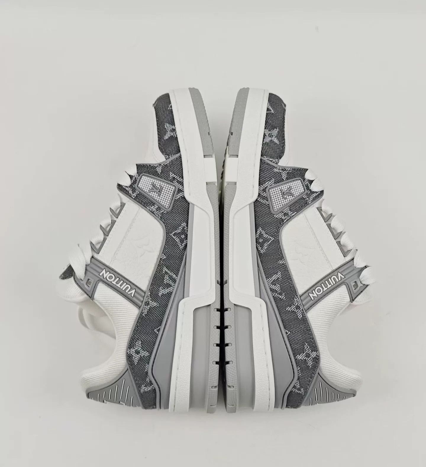 Louis Vuitton LV Grey Monogram Trainer Sneakers Size US 6 / IT 36 - 3 Thumbnail