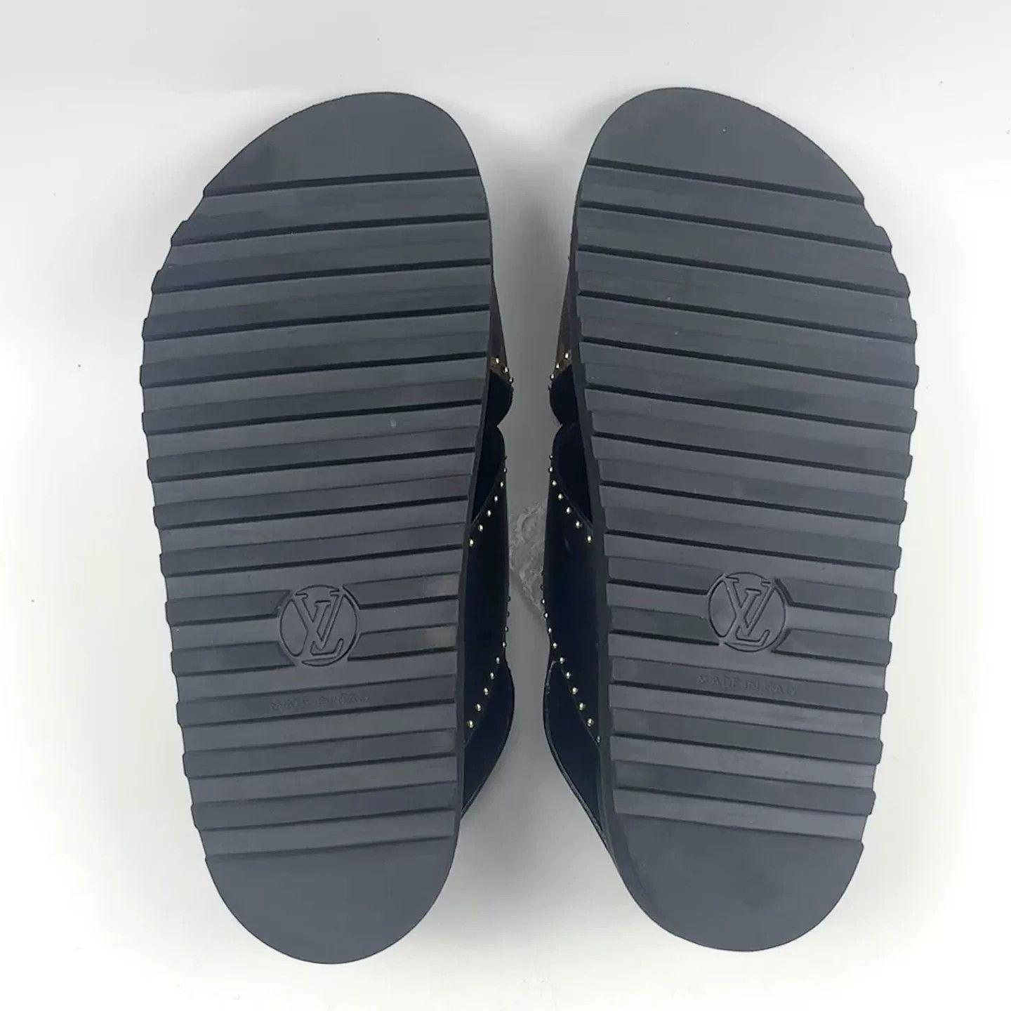 Louis Vuitton Louis Vuitton Black Monogram Sandals Size US 5 / IT 35 - 6 Thumbnail