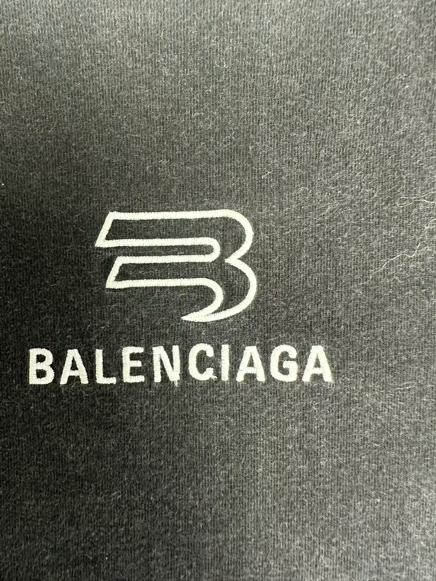 Balenciaga Balenciaga Contrast Letter Print Round Neck Tee Size M / US 6-8 / IT 42-44 - 3 Thumbnail