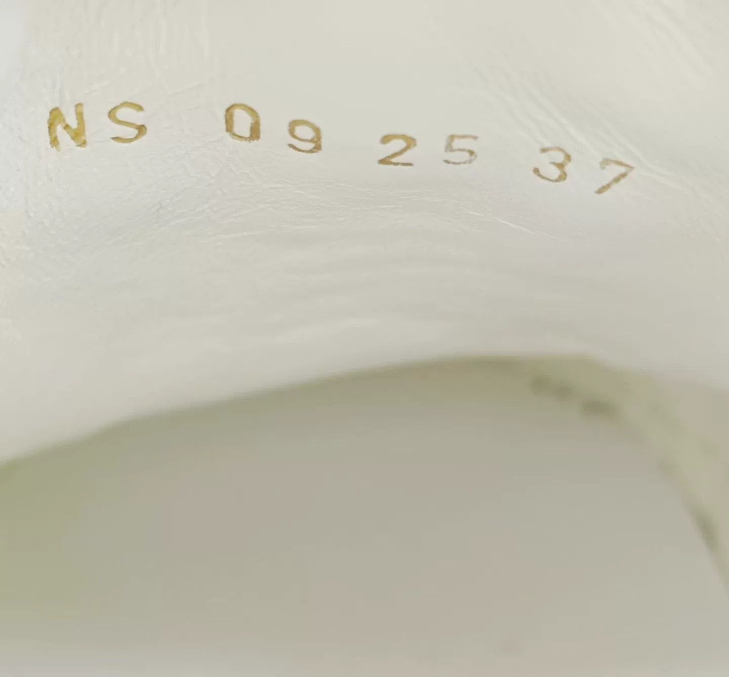 Dior Dior Gold Logo Print Sneakers Size US 6 / IT 36 - 5 Thumbnail
