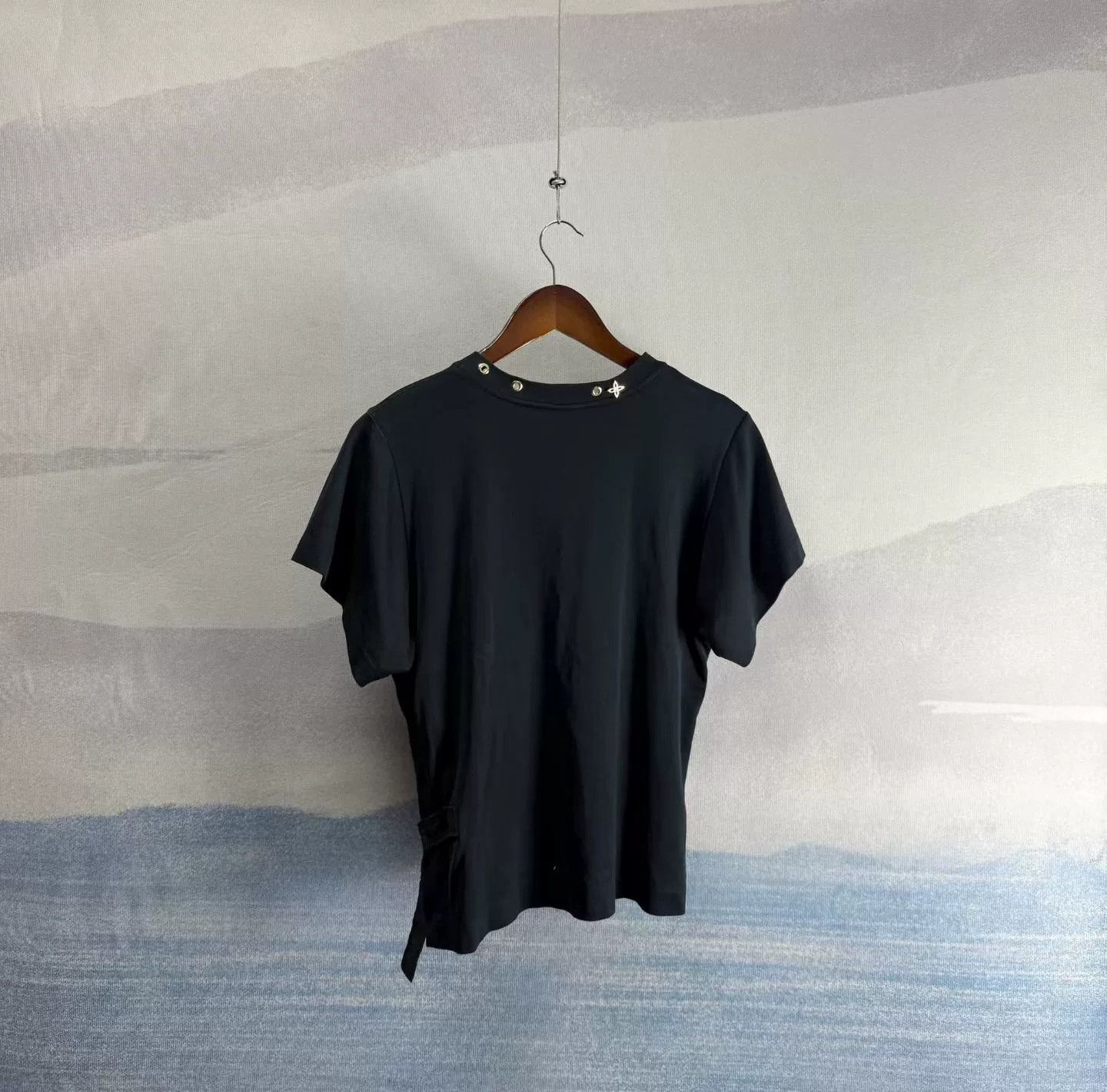 Louis Vuitton Louis Vuitton Black Collar Metal Floral Tee Size S / US 4 / IT 40 - 3 Thumbnail