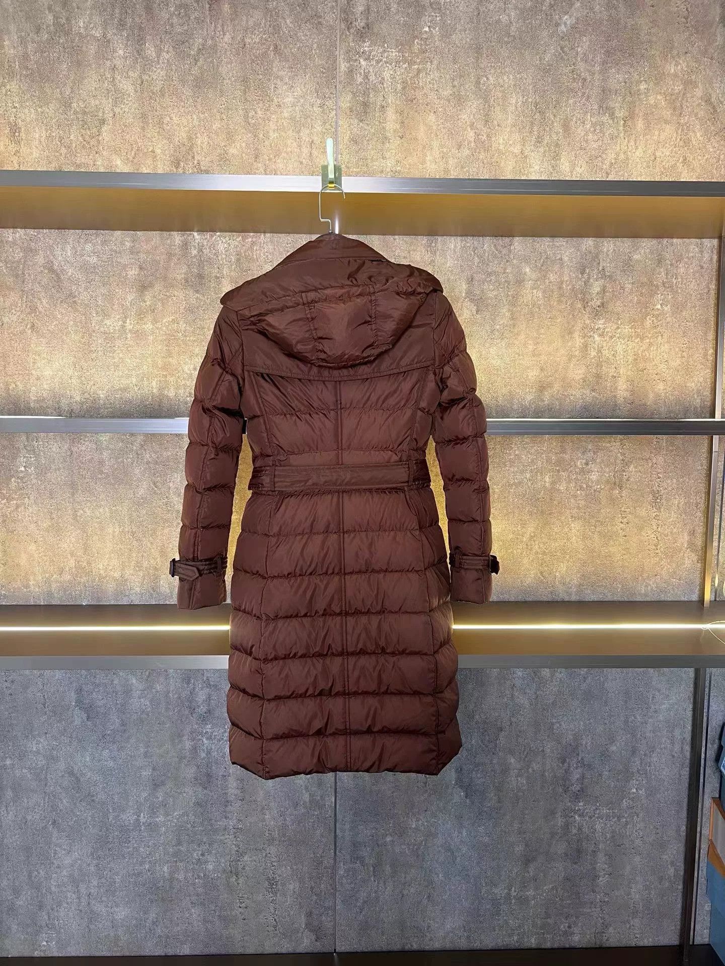Burberry Burberry XS Down Jacket Size XS / US 0-2 / IT 36-38 - 2 Thumbnail