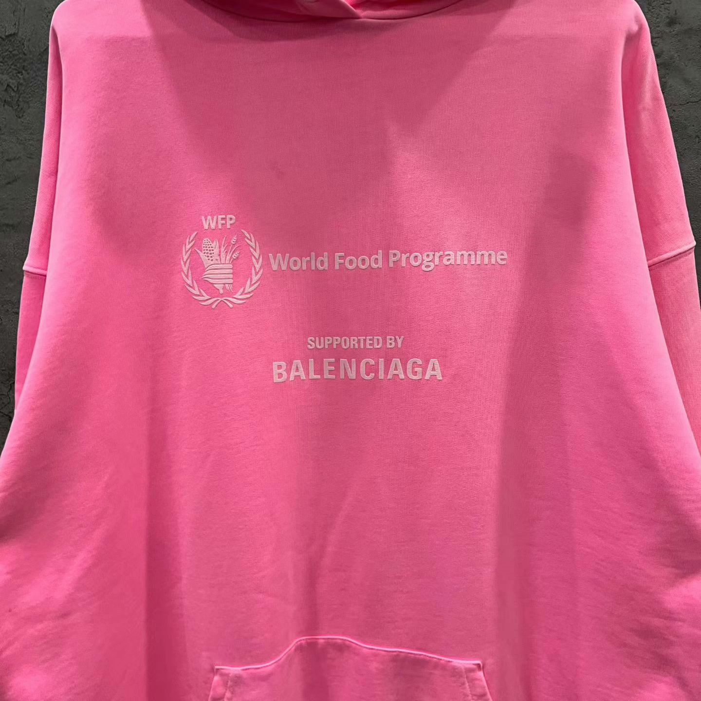 Balenciaga Balenciaga WFP Hoodie Size XS / US 0-2 / IT 36-38 - 2 Thumbnail