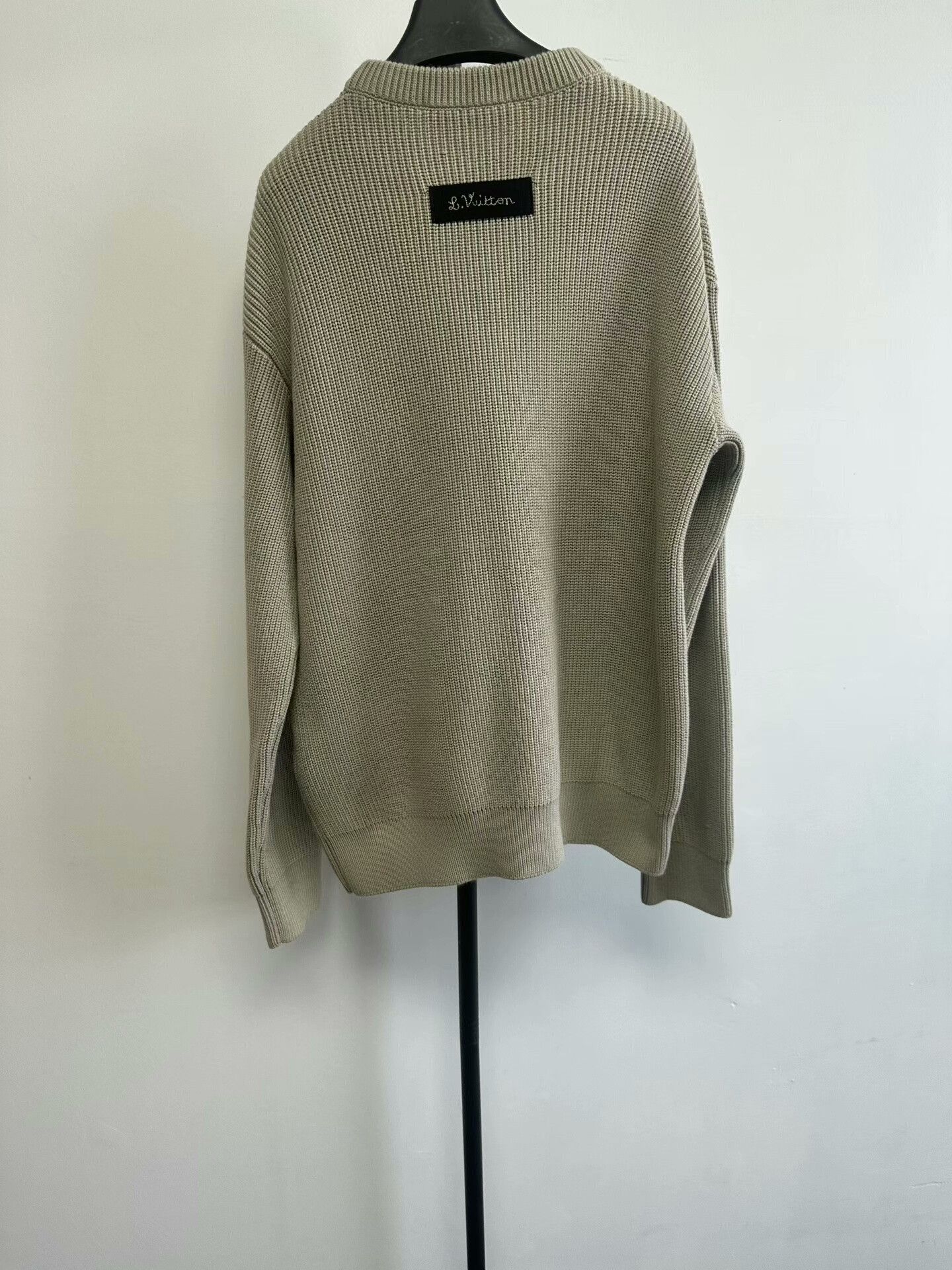 Louis Vuitton Louis Vuitton Round Neck Long Sleeve Knit Sweater Size M / US 6-8 / IT 42-44 - 2 Thumbnail