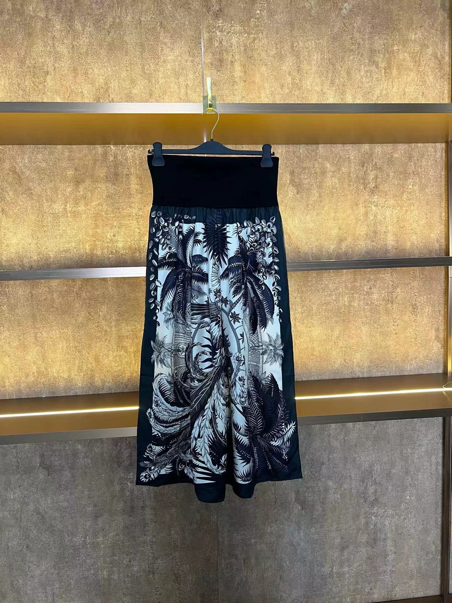 Hermes Hermes Women's Skirt Size 38" / US 16 / IT 52 - 2 Thumbnail