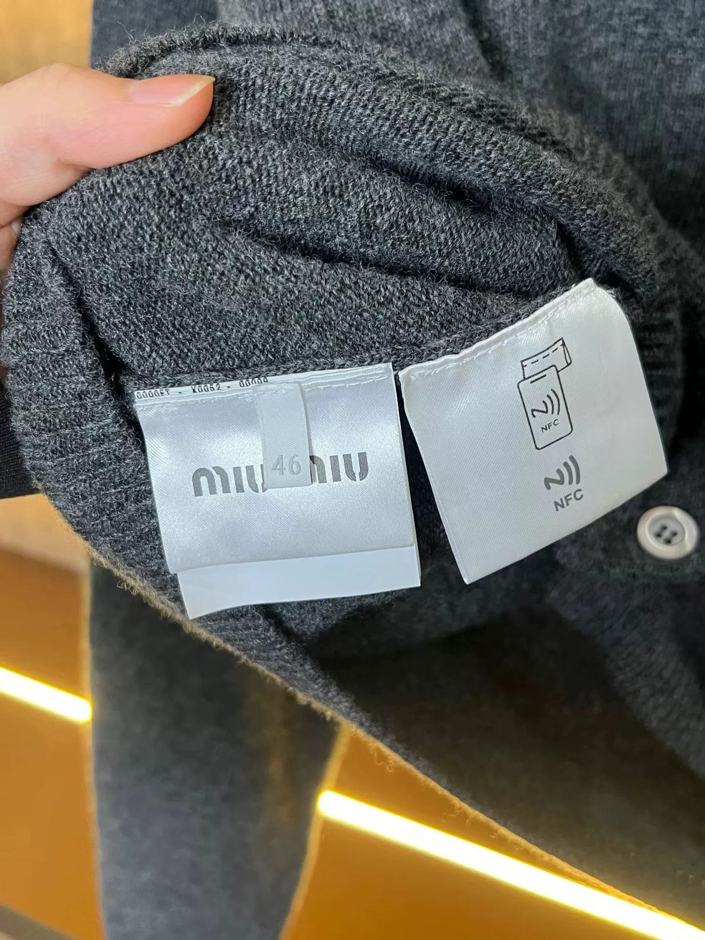 Miu Miu Miumiu Cashmere Slogan Cardigan Size L / US 10 / IT 46 - 4 Thumbnail
