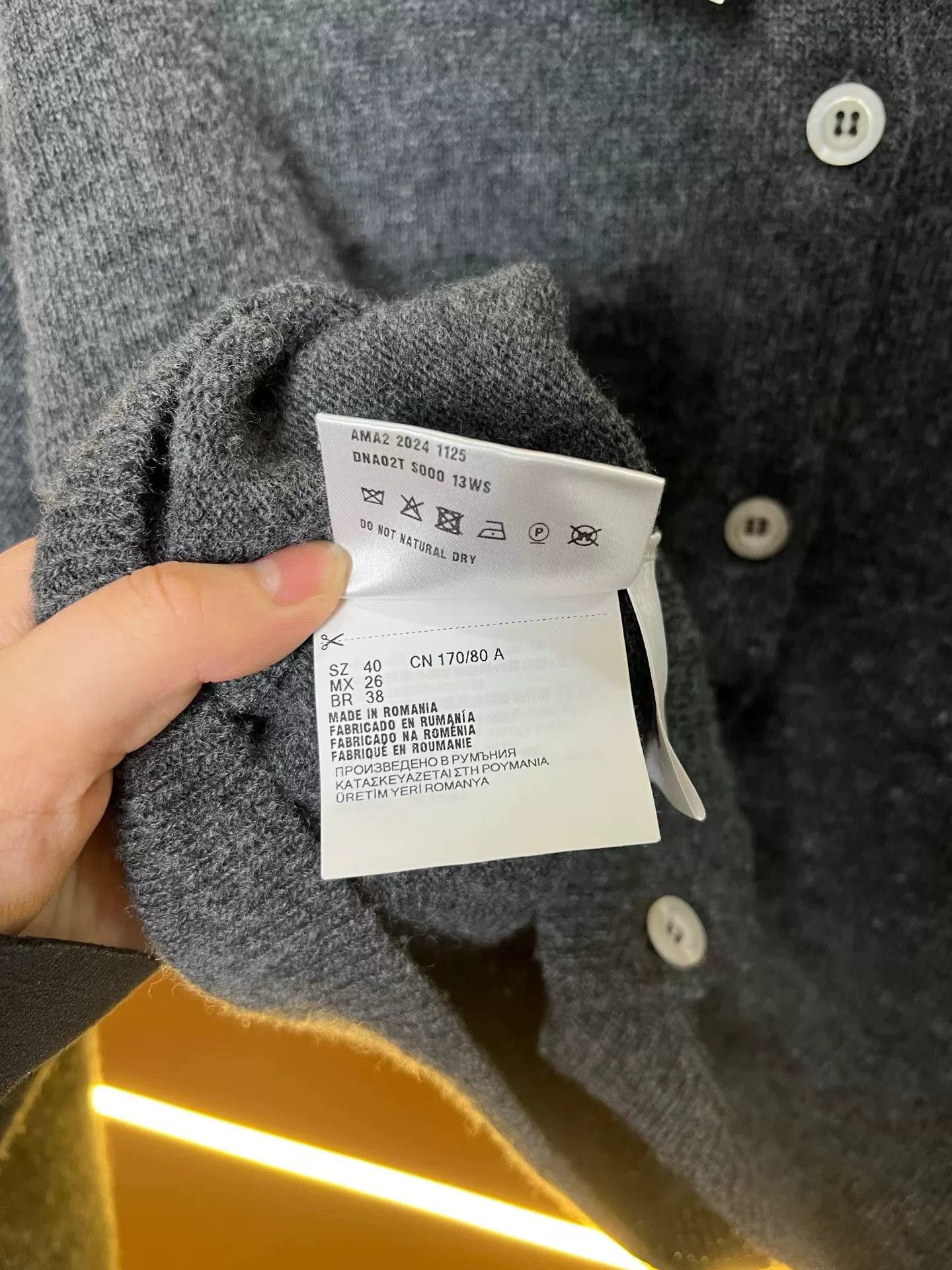 Miu Miu Miumiu Slogan Cashmere Cardigan Size S / US 4 / IT 40 - 5 Thumbnail