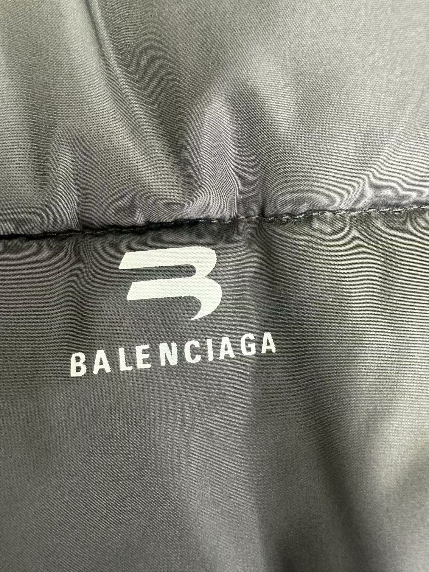 Balenciaga Balenciaga Solid Fine Satin Jacket Size XS / US 0-2 / IT 36-38 - 3 Thumbnail