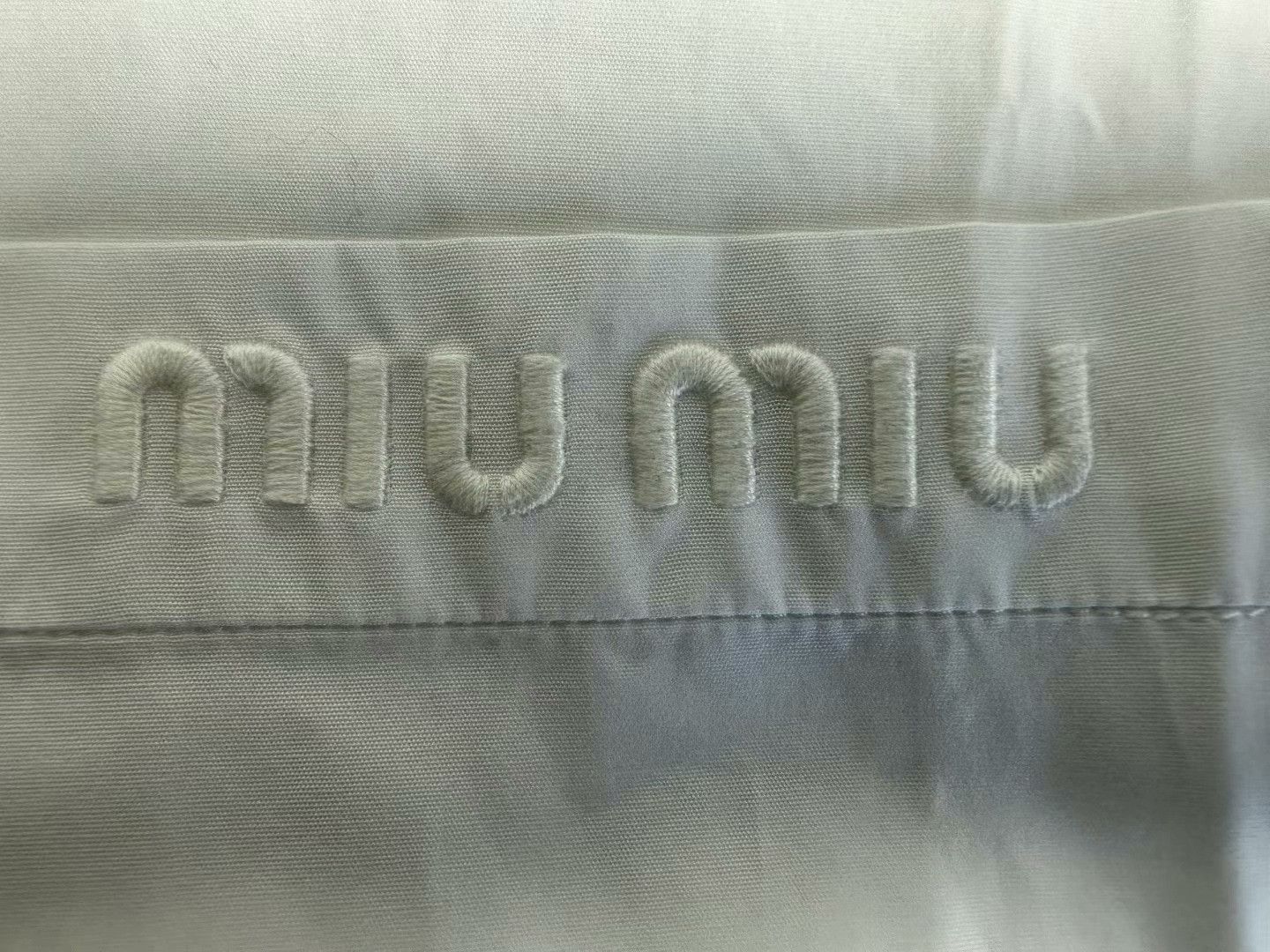 Miu Miu Miu Miu Solid Embroidered Single-breasted Long-sleeve Shirt Size M / US 6-8 / IT 42-44 - 3 Thumbnail