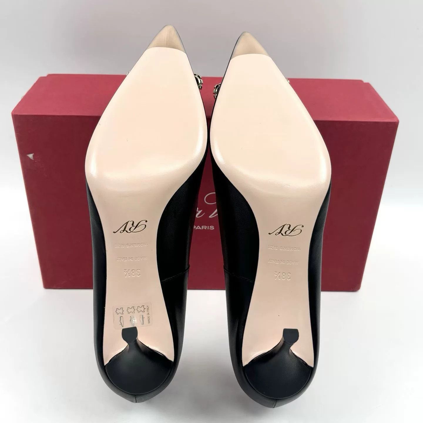 Roger Vivier RV Black Leather Diamond Buckle Heels Size US 7.5 / IT 37.5 - 6 Thumbnail