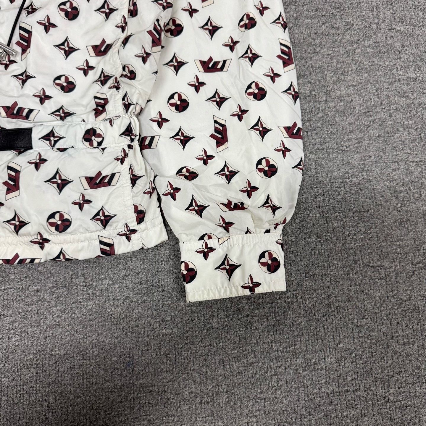 Louis Vuitton Louis Vuitton Monogram Windbreaker Jacket FR 34 Size XS / US 0-2 / IT 36-38 - 4 Thumbnail