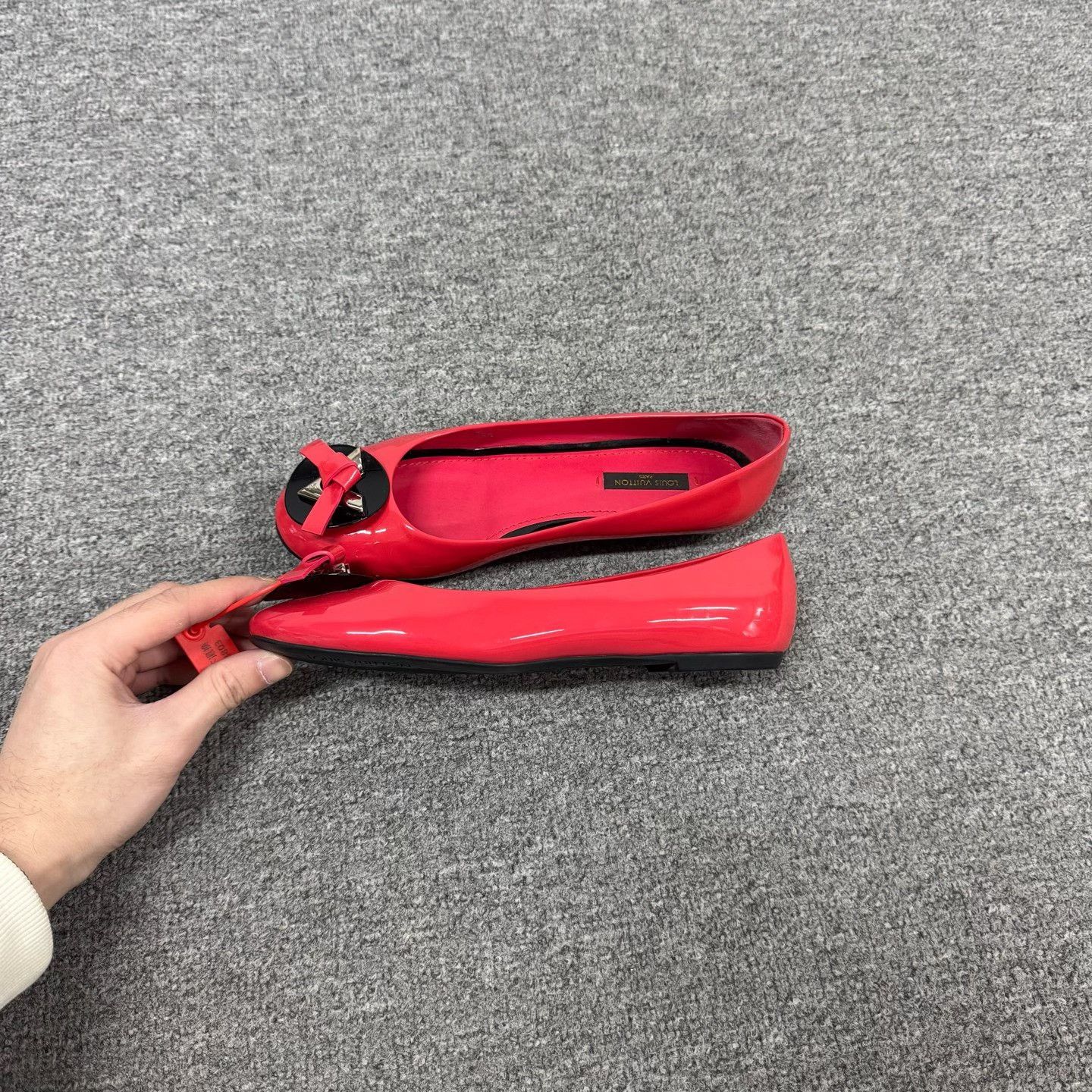 Louis Vuitton Louis Vuitton Red Patent Bow Flats 36.5 Size US 6.5 / IT 36.5 - 3 Thumbnail