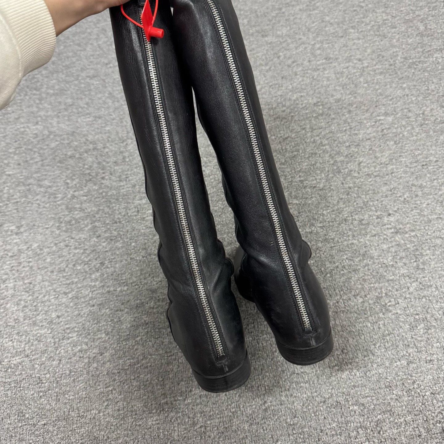 Prada Prada Pointed Black Leather Over-the-Knee Boots 37.5 Size US 7.5 / IT 37.5 - 4 Thumbnail