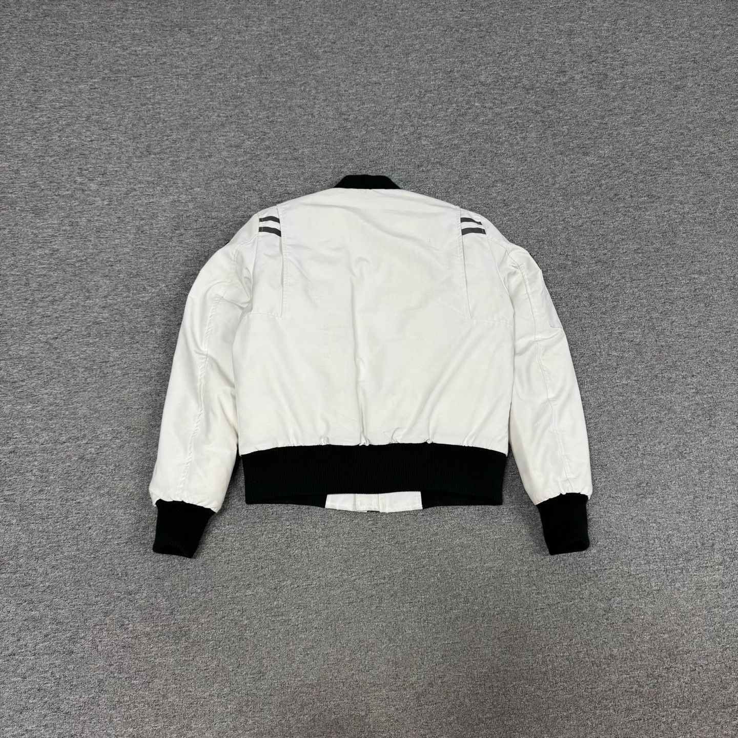 Canada Goose Canada Goose Black Label White Bomber Jacket US S Size US S / EU 44-46 / 1 - 3 Thumbnail