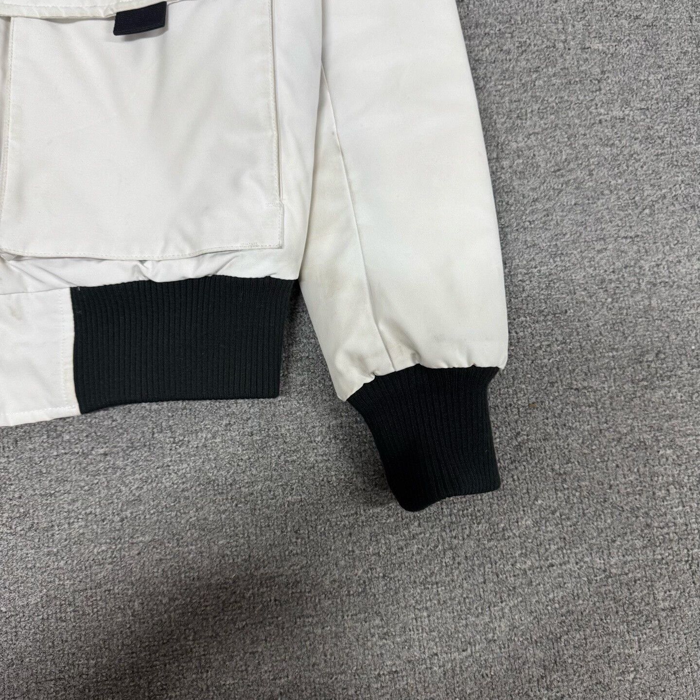 Canada Goose Canada Goose Black Label White Bomber Jacket US S Size US S / EU 44-46 / 1 - 4 Thumbnail