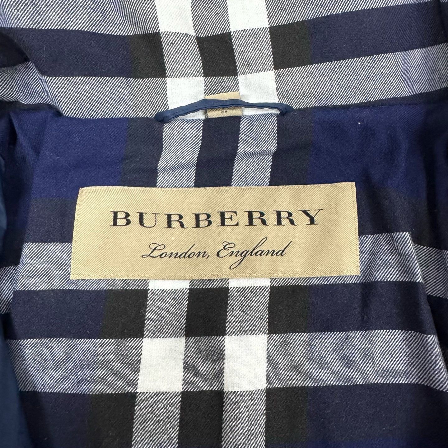 Burberry Burberry V-Quilted High Neck Down Jacket Size S Size S / US 4 / IT 40 - 7 Thumbnail