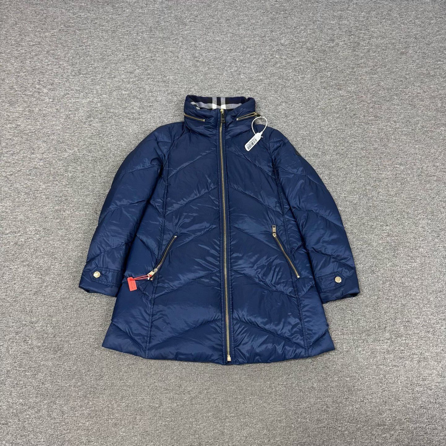 Burberry Burberry V-Quilted High Neck Down Jacket Size S Size S / US 4 / IT 40 - 2 Thumbnail
