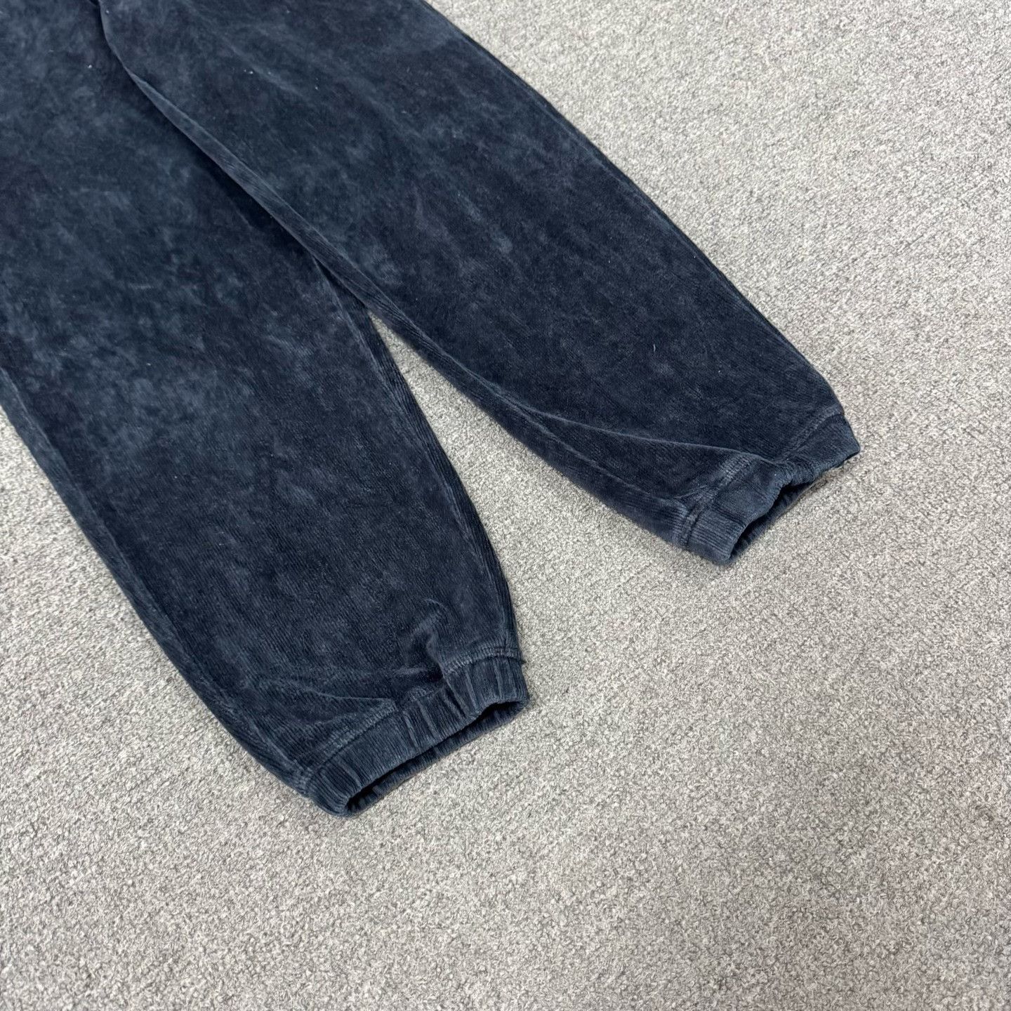 Alexander Wang Alexander Wang Velvet Logo Waistband Joggers XS Size US 28 / EU 44 - 4 Thumbnail
