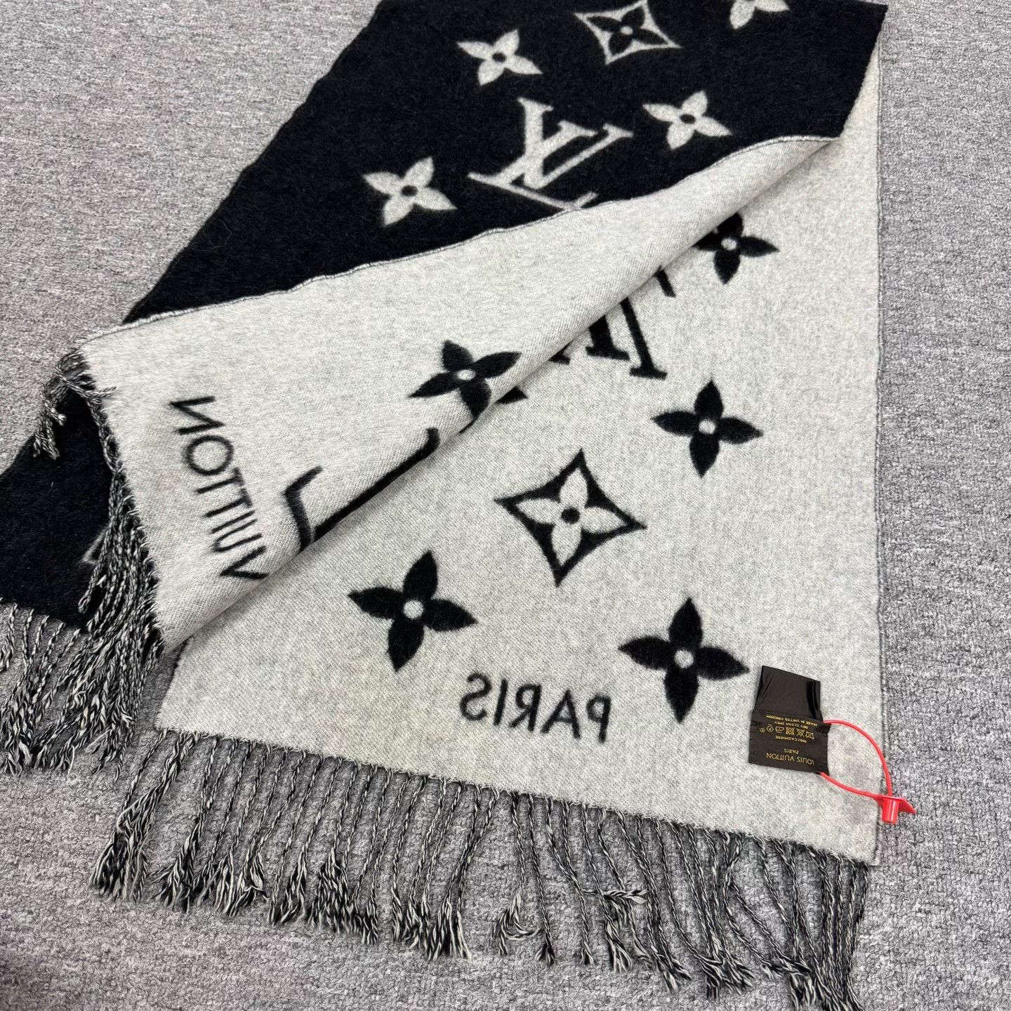 Louis Vuitton Louis Vuitton Monogram Cashmere Scarf ONE SIZE Size ONE SIZE - 5 Thumbnail