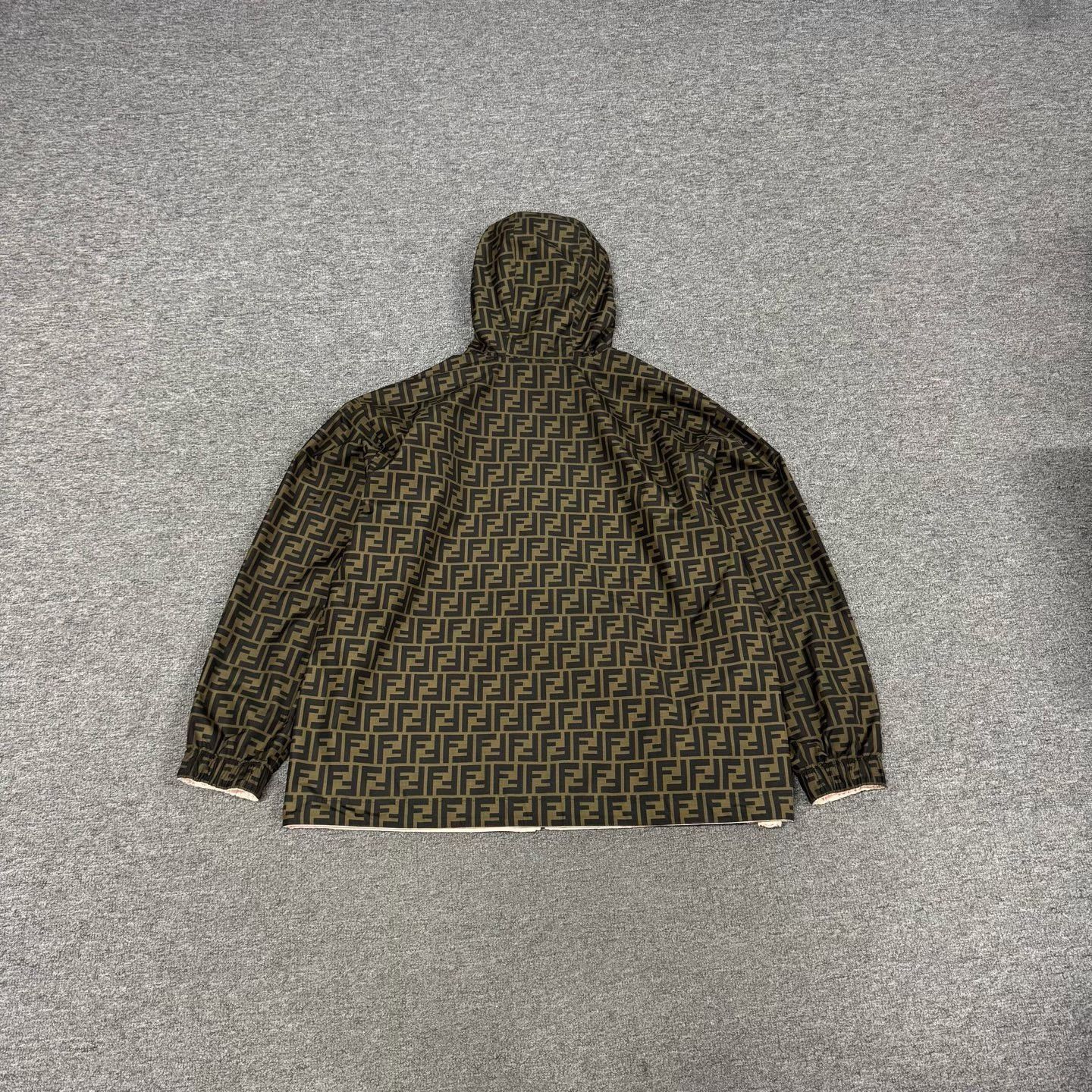 Fendi Fendi Reversible FF Monogram Windbreaker Size M Size US M / EU 48-50 / 2 - 3 Thumbnail
