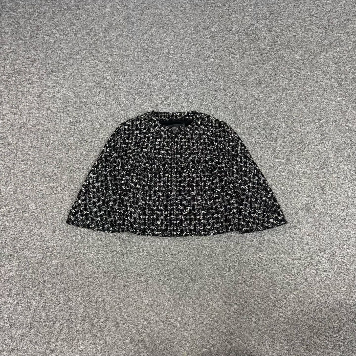 Chanel Chanel Monochrome Tweed Jacket Size 38 Size S / US 4 / IT 40 - 2 Thumbnail