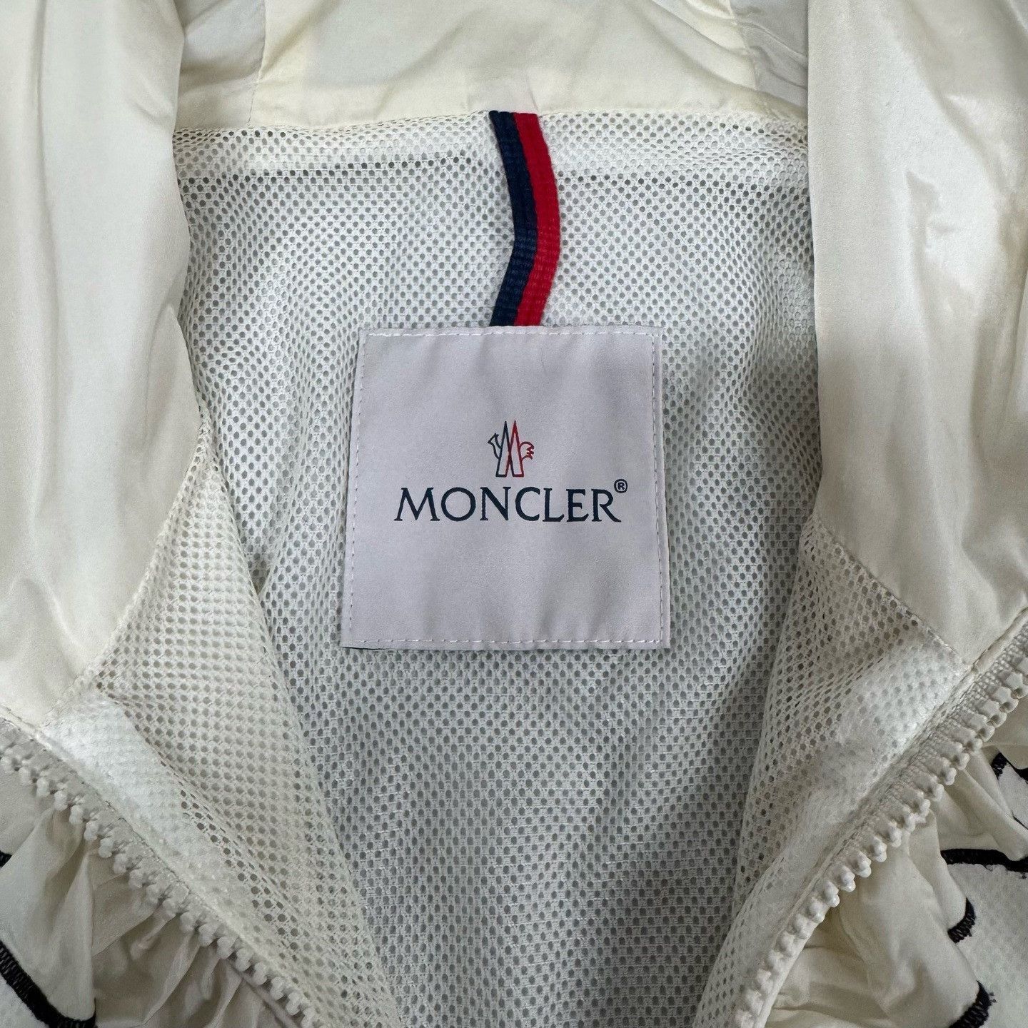 Moncler Moncler Ruffle Trim Hooded Jacket Size 1 Size S / US 4 / IT 40 - 7 Thumbnail