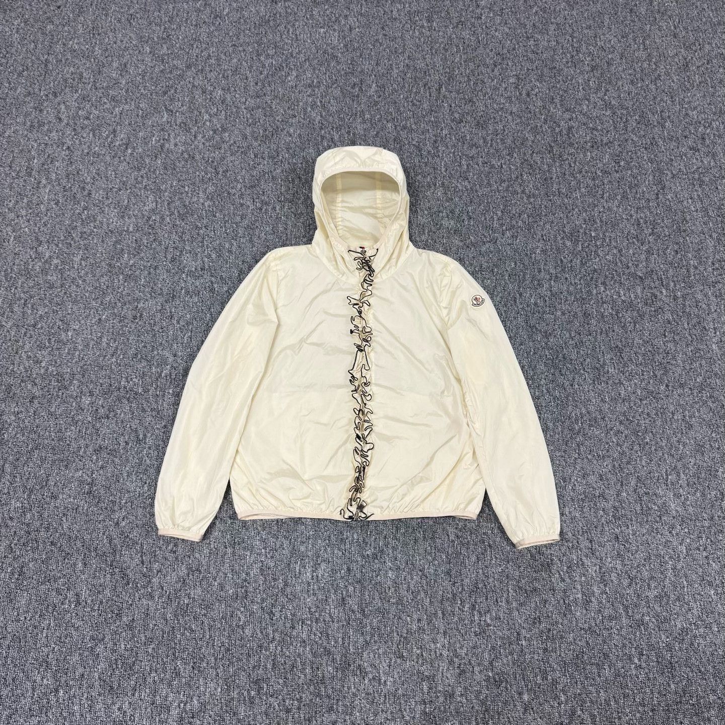 Moncler Moncler Ruffle Trim Hooded Jacket Size 1 Size S / US 4 / IT 40 - 2 Thumbnail