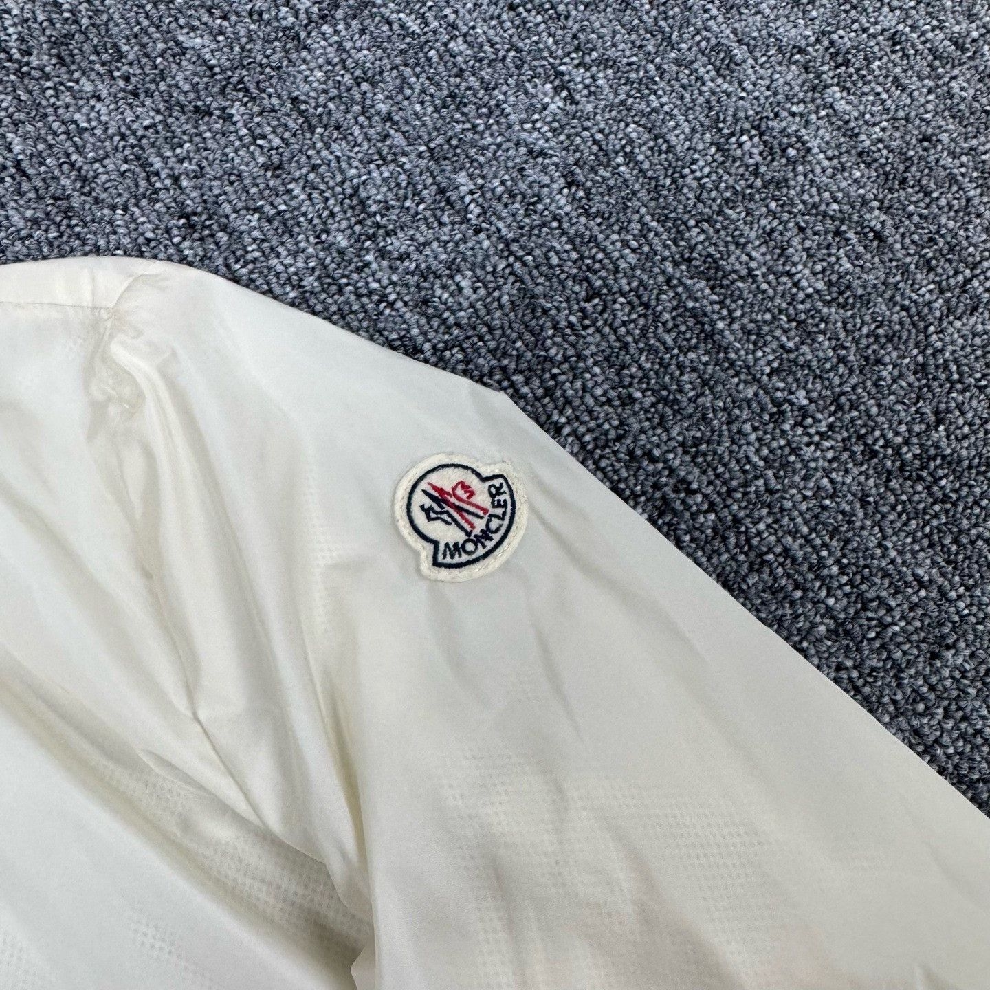 Moncler Moncler Ruffle Trim Hooded Jacket Size 1 Size S / US 4 / IT 40 - 6 Thumbnail