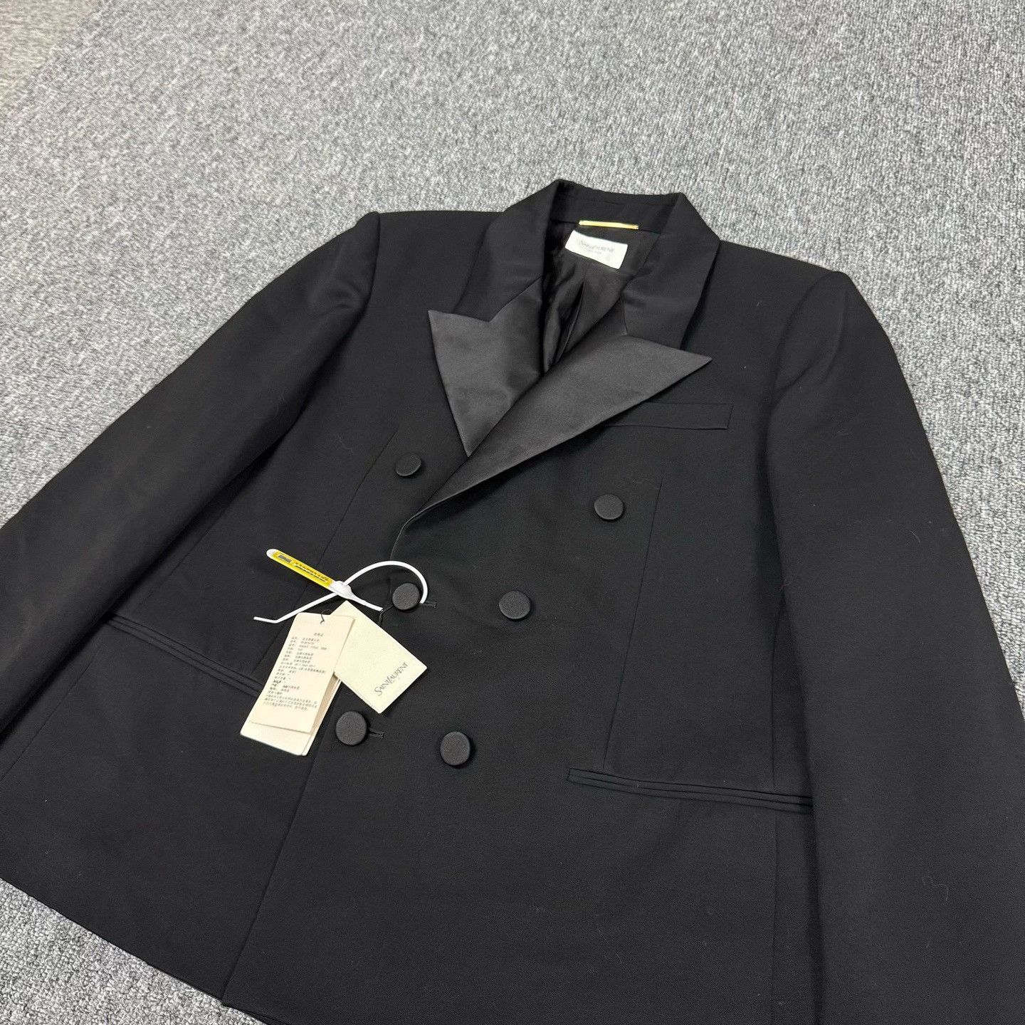 Saint Laurent Paris Saint Laurent Double Breasted Blazer Size 42 Size M / US 6-8 / IT 42-44 - 5 Thumbnail