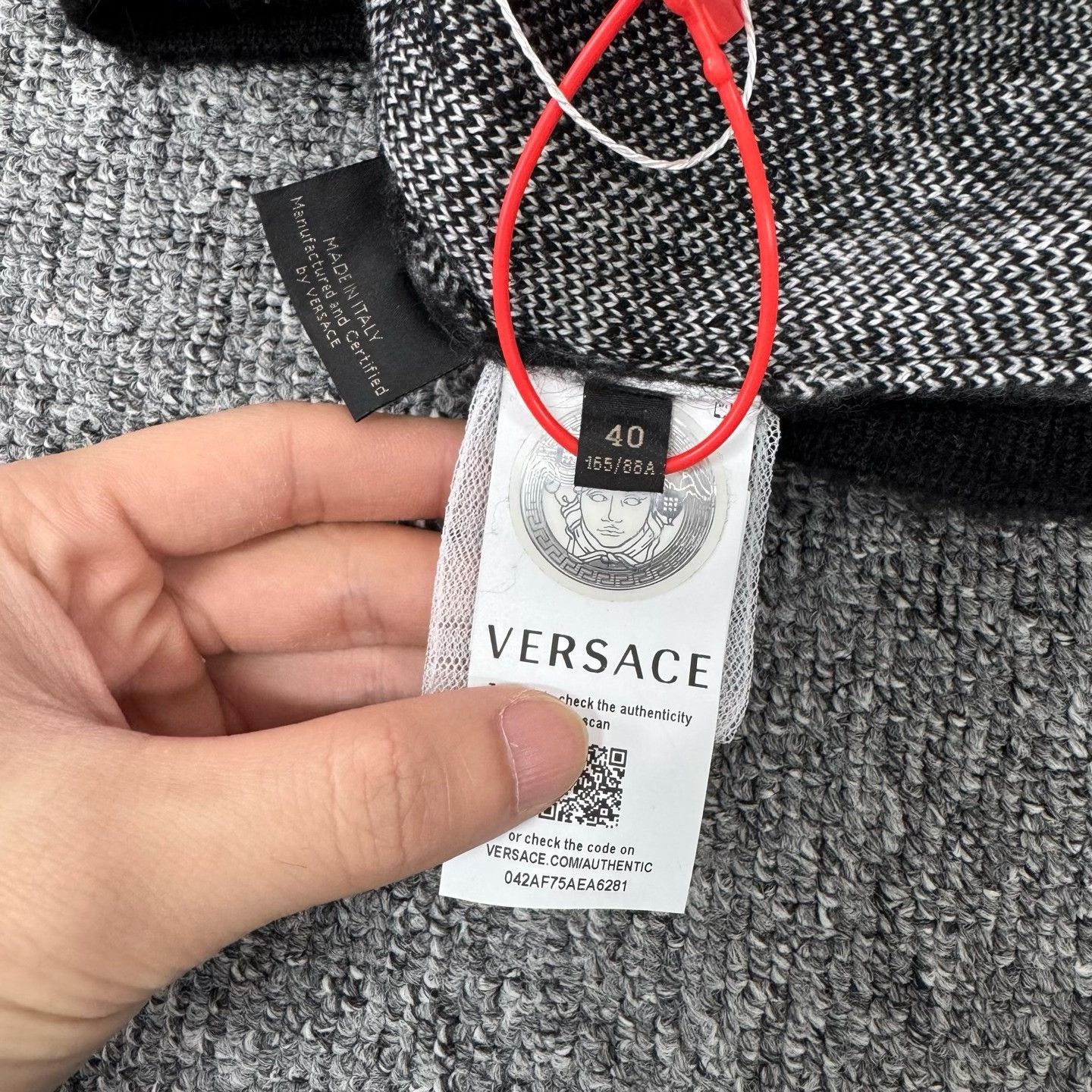 Versace Versace Medusa Button Geometric Knit Cardigan IT 40 Size S / US 4 / IT 40 - 7 Thumbnail