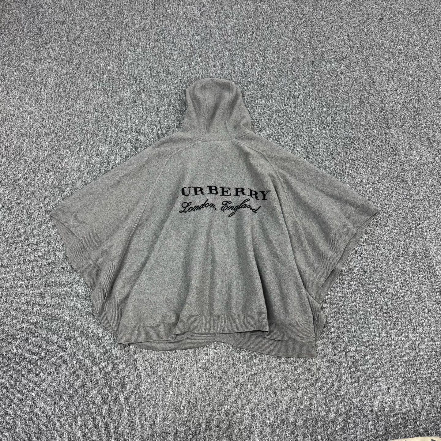 Burberry Burberry Logo Wool Cashmere Hooded Poncho OS Size US M / EU 48-50 / 2 - 2 Thumbnail