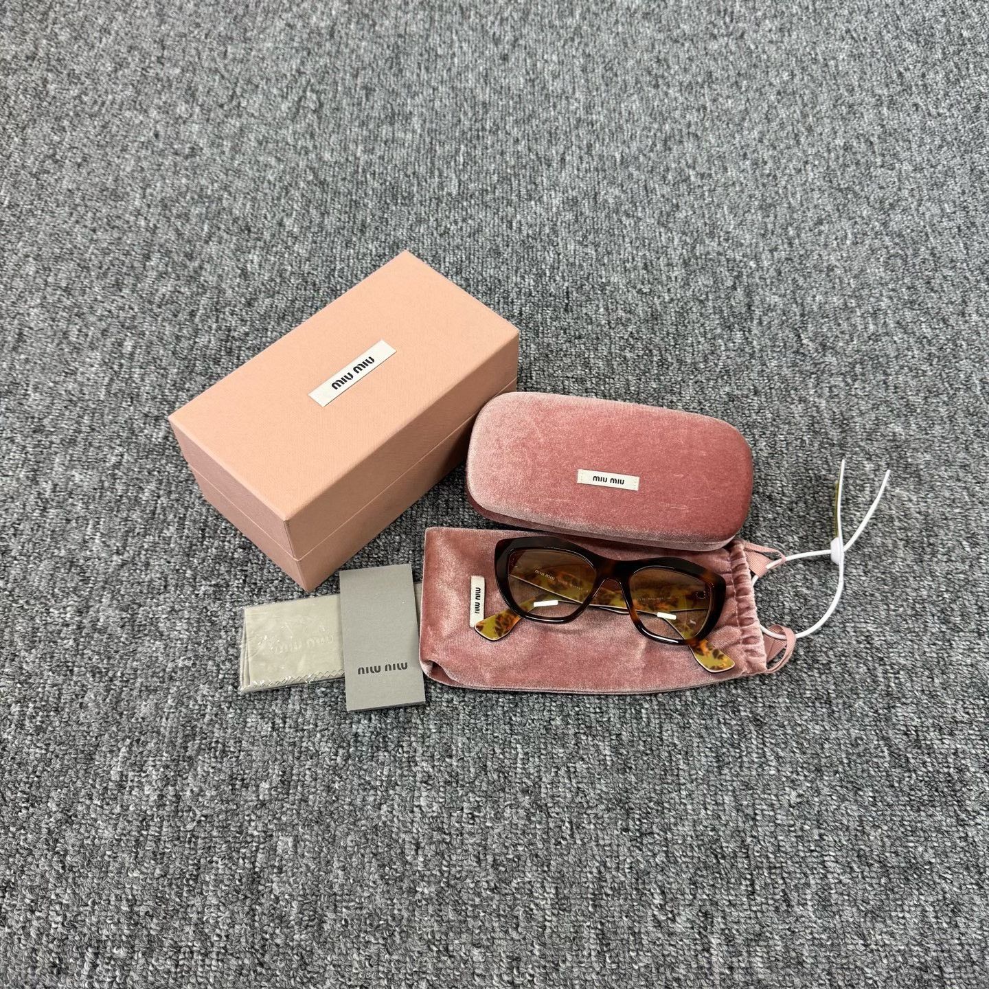 Miu Miu Miu Miu Tortoise Gradient Sunglasses ONE SIZE Size ONE SIZE - 2 Thumbnail