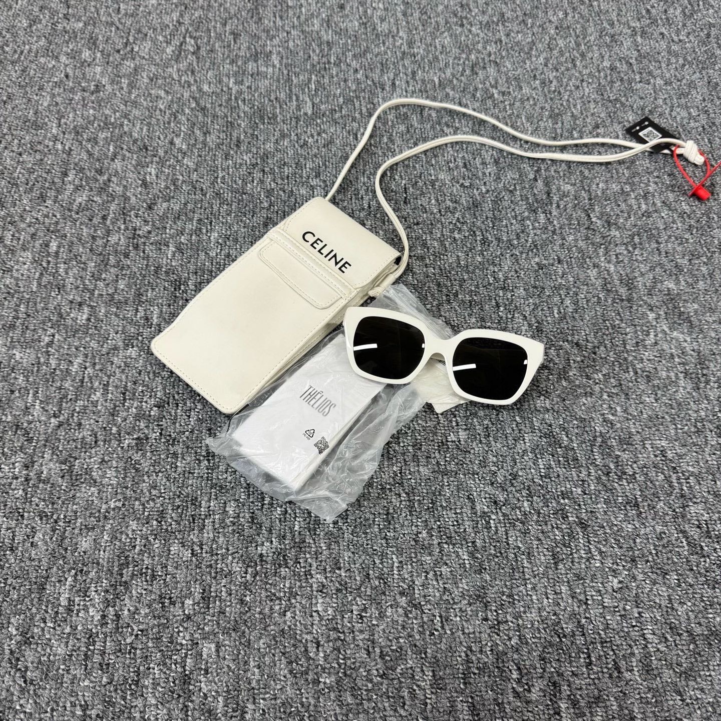 Celine Celine White Monochroms 01 Sunglasses ONE SIZE Size ONE SIZE - 2 Thumbnail