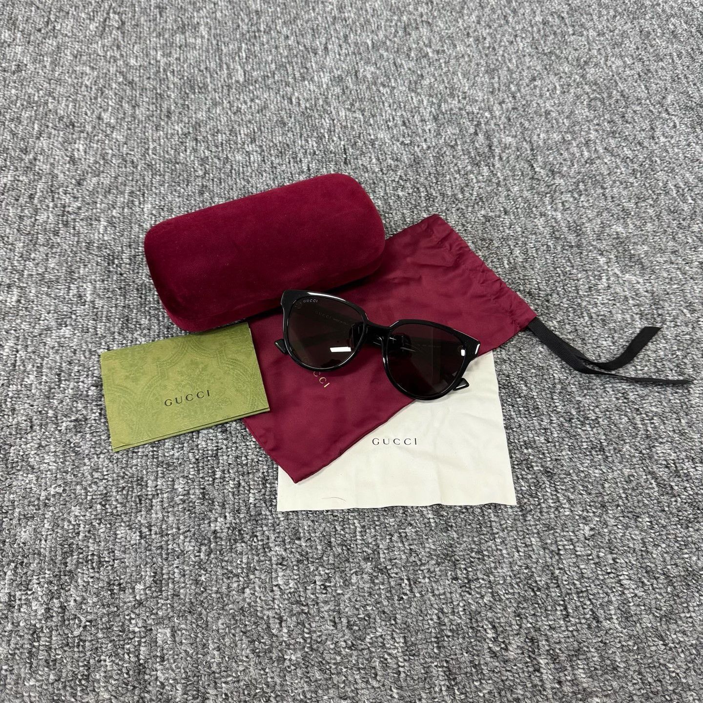 Gucci Gucci Gold GG Logo Sunglasses ONE SIZE Size ONE SIZE - 2 Thumbnail