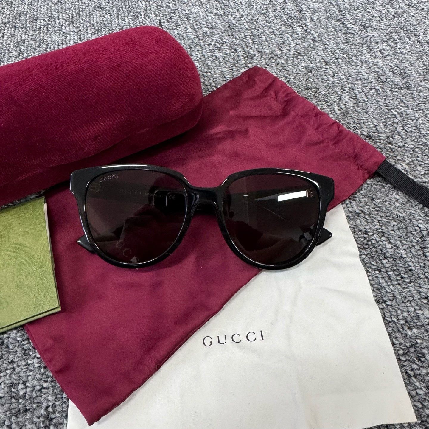 Gucci Gucci Gold GG Logo Sunglasses ONE SIZE Size ONE SIZE - 3 Thumbnail