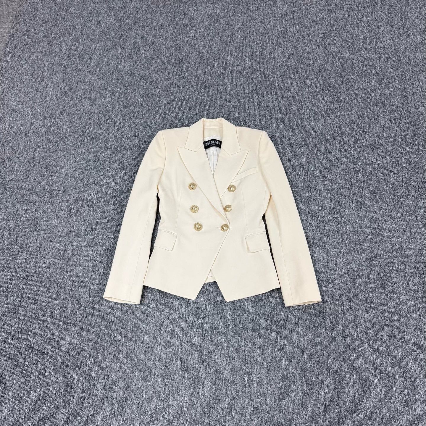 Balmain Balmain Double Breasted Gold Button Blazer Size 36 Size XS / US 0-2 / IT 36-38 - 2 Thumbnail