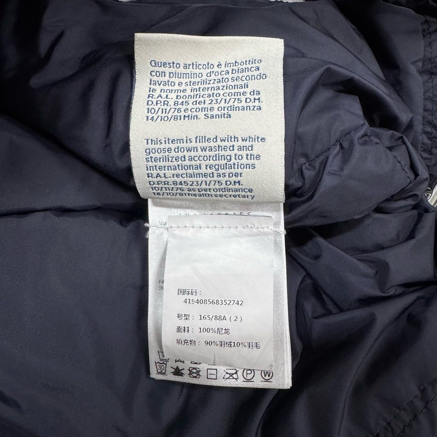 Moncler Moncler Logo Patch Down Puffer Jacket Size 2 Size US M / EU 48-50 / 2 - 9 Thumbnail
