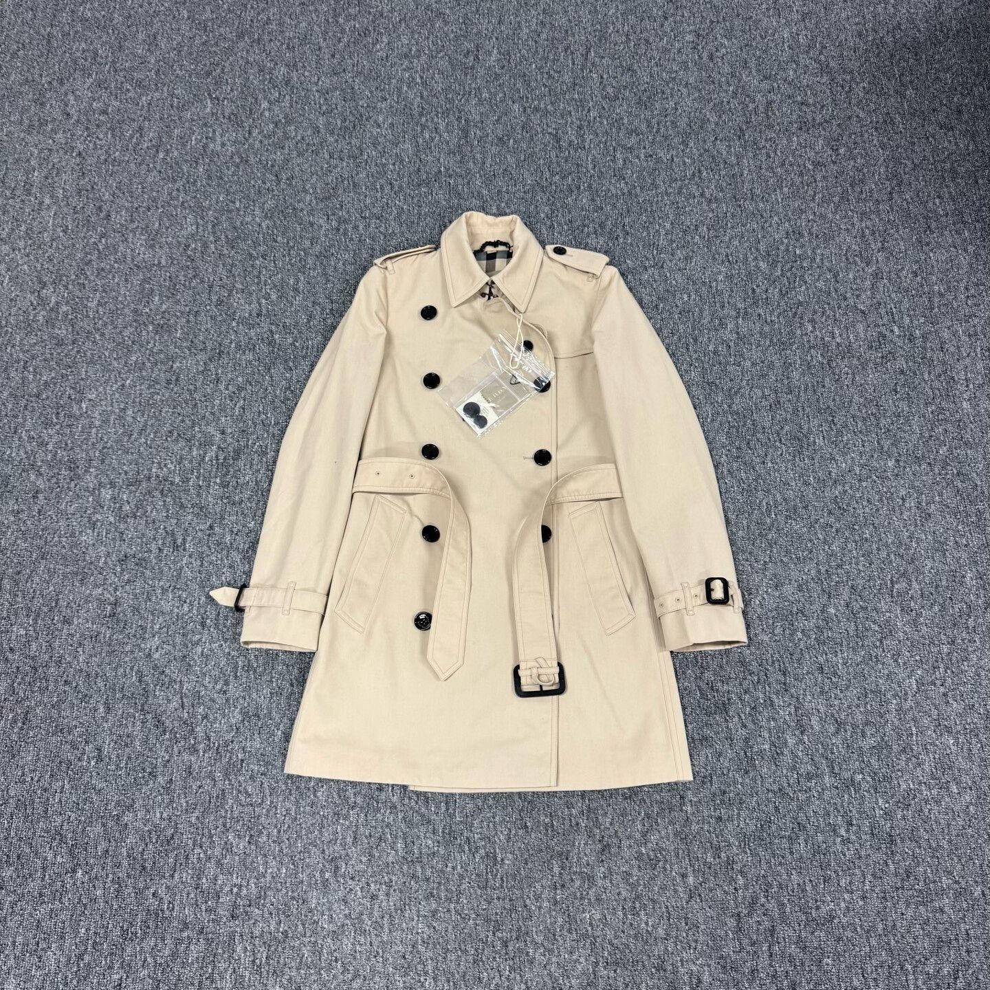 Burberry Burberry Beige Double Breasted Trench Coat UK 4 Size XS / US 0-2 / IT 36-38 - 2 Thumbnail