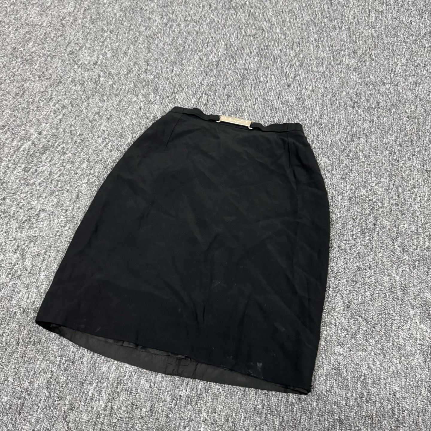 Celine Celine Metal Logo Plate Mini Skirt FR 36 Size 26" / US 2 / IT 38 - 4 Thumbnail