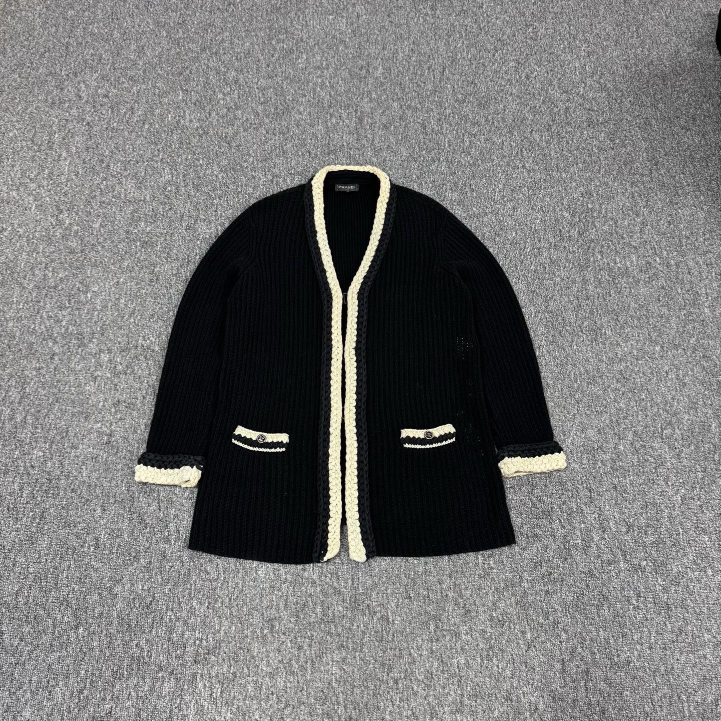 Chanel Chanel Contrast Woven Trim Knit Cardigan FR 40 Size M / US 6-8 / IT 42-44 - 2 Thumbnail
