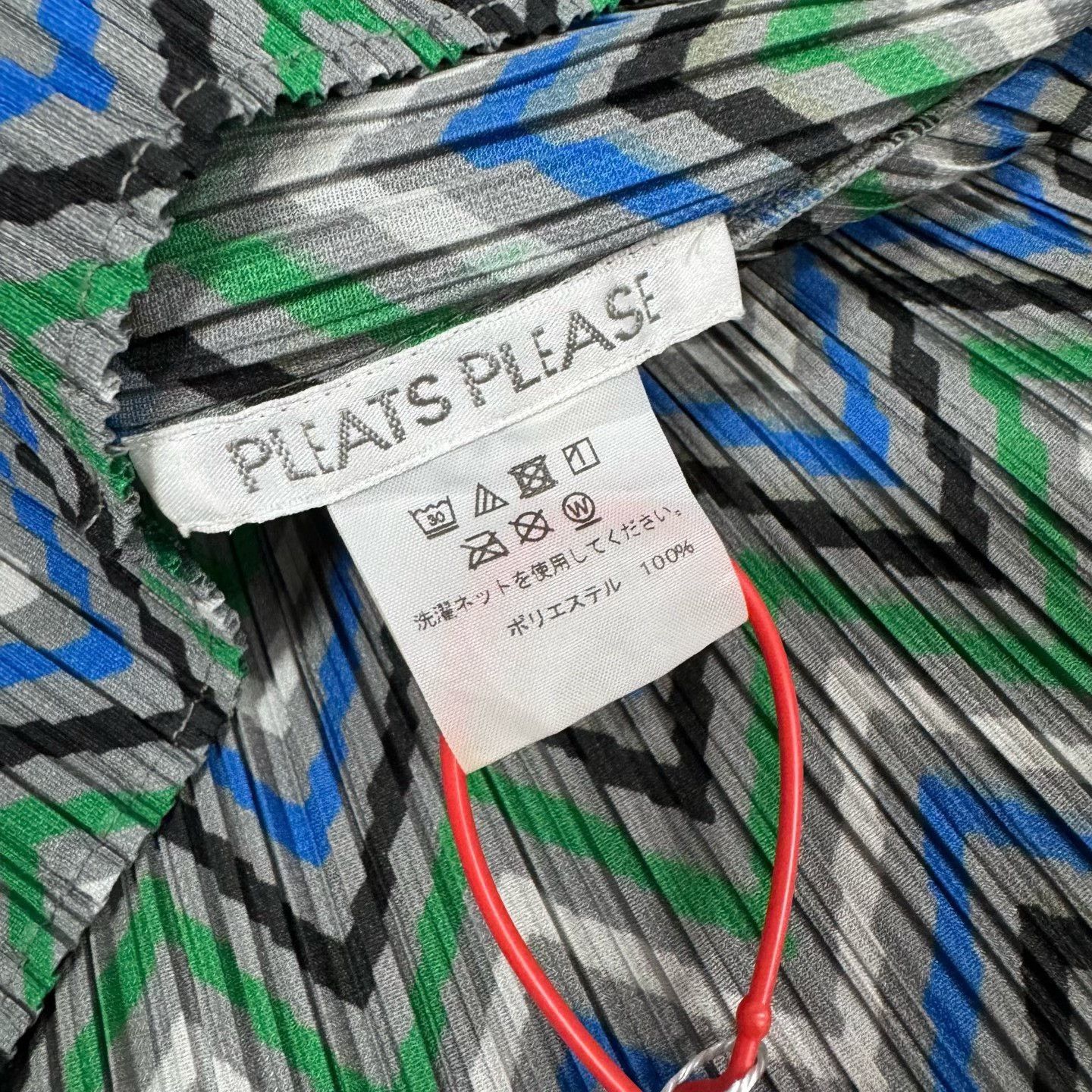 Pleats Please Issey Miyake Pleats Please Issey Miyake Zig-zag Pleated T-Shirt S Size S / US 4 / IT 40 - 5 Thumbnail