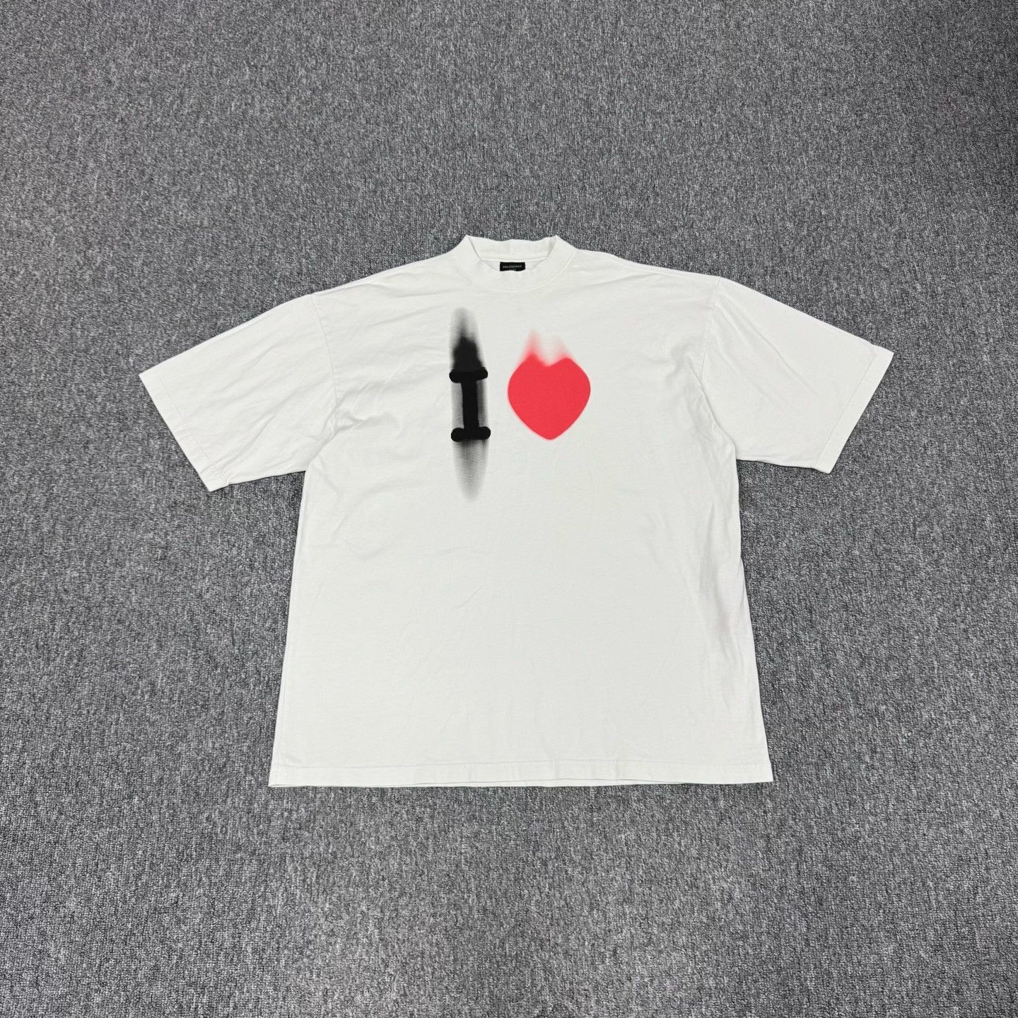 Balenciaga Balenciaga Heart Print Graphic T-Shirt XS Size US XS / EU 42 / 0 - 2 Thumbnail
